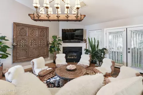 Living - 813 N 110th St, Mesa, AZ 85207 photo 4 of 8