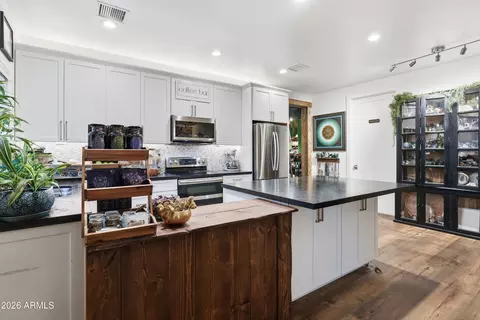 Kitchen - 813 N 110th St, Mesa, AZ 85207 photo 7 of 10