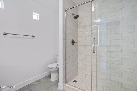 Bath - 3221 N 37th St #18, Phoenix, AZ 85018 photo 3 of 4