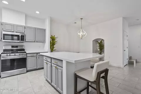 Kitchen - 3221 N 37th St #18, Phoenix, AZ 85018 photo 3 of 3