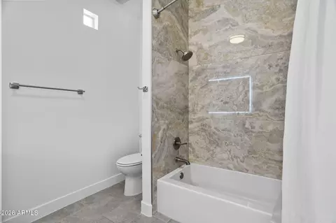 Bath - 3221 N 37th St #18, Phoenix, AZ 85018 photo 1 of 4