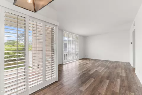 Living - 3242 E Camelback Rd #204, Phoenix, AZ 85018 photo 6 of 6
