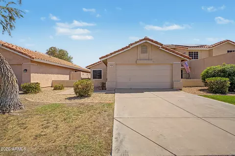 8021 W Paradise Dr, Peoria, AZ 85345