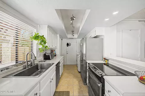Kitchen - 4902 E Hazel Dr #1, Phoenix, AZ 85044 photo 2 of 3