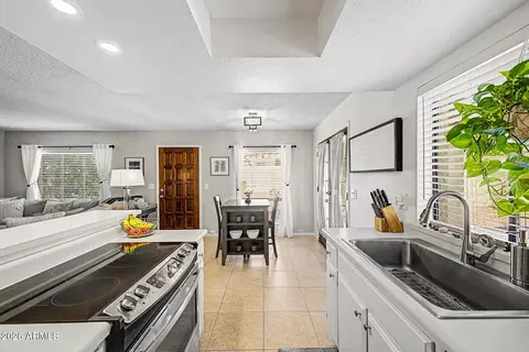 Kitchen - 4902 E Hazel Dr #1, Phoenix, AZ 85044 photo 1 of 3