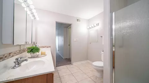 Bath - 413 E Balboa Dr, Tempe, AZ 85282 photo 3 of 4