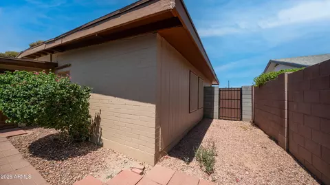 Exterior - 413 E Balboa Dr, Tempe, AZ 85282 photo 8 of 10