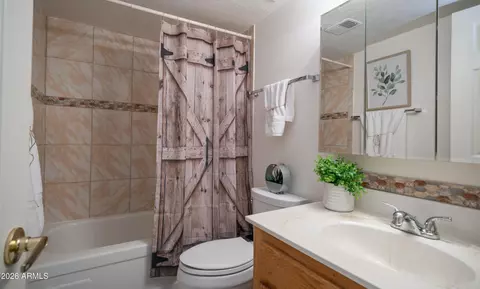 Bath - 413 E Balboa Dr, Tempe, AZ 85282 photo 1 of 4