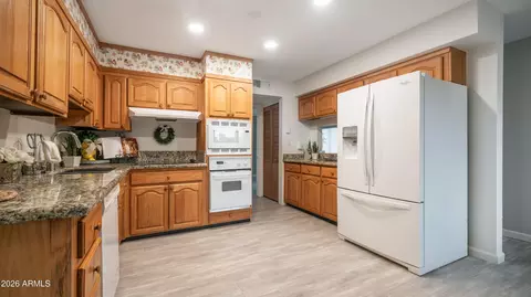 Kitchen - 413 E Balboa Dr, Tempe, AZ 85282 photo 2 of 5