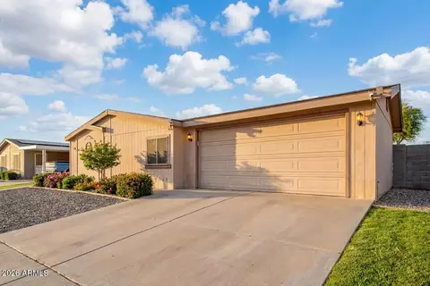 9748 Escondido Ave, Mesa, AZ 85208