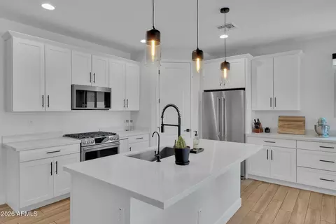 Kitchen - 10118 E Revolution Dr, Mesa, AZ 85212 photo 3 of 4