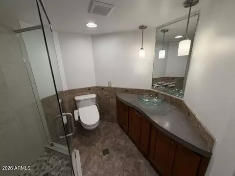 Bath - 6502 N Central Ave #C 103, Phoenix, AZ 85012 photo 4 of 8