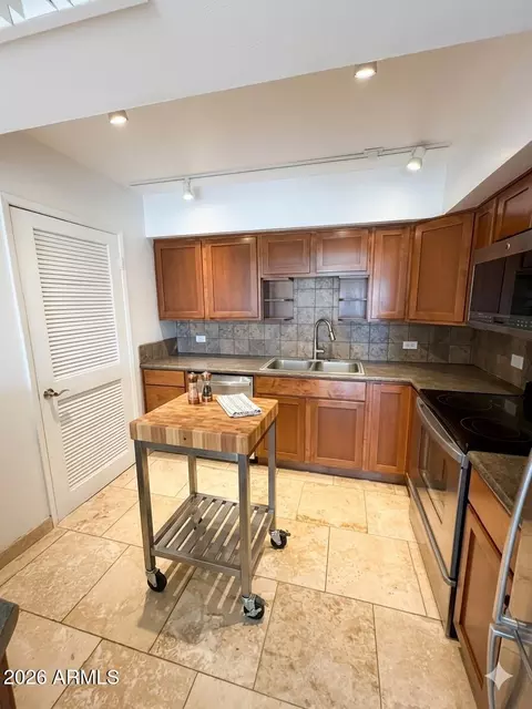 Kitchen - 6502 N Central Ave #C 103, Phoenix, AZ 85012 photo 1 of 4