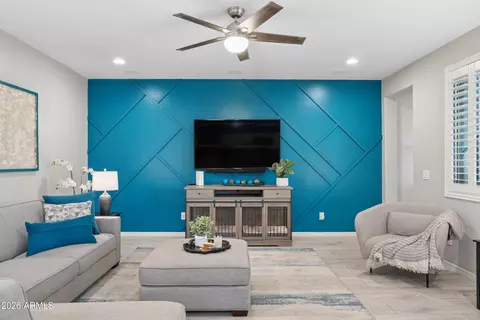 Living - 10535 E Thunderbolt Ave, Mesa, AZ 85212 photo 1 of 3