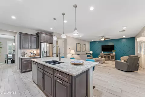 Kitchen - 10535 E Thunderbolt Ave, Mesa, AZ 85212 photo 3 of 7