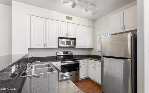 Kitchen - 4212 E Jasper Dr, Gilbert, AZ 85296 photo 1 of 2