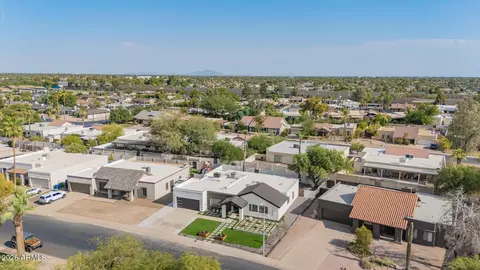 View/Area - 1835 E Manhatton Dr, Tempe, AZ 85282 photo 2 of 8