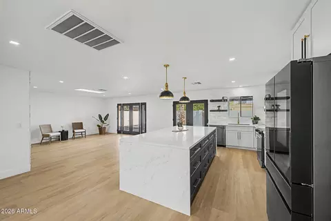 Kitchen - 1835 E Manhatton Dr, Tempe, AZ 85282 photo 3 of 5