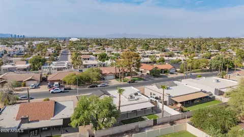 View/Area - 1835 E Manhatton Dr, Tempe, AZ 85282 photo 7 of 8