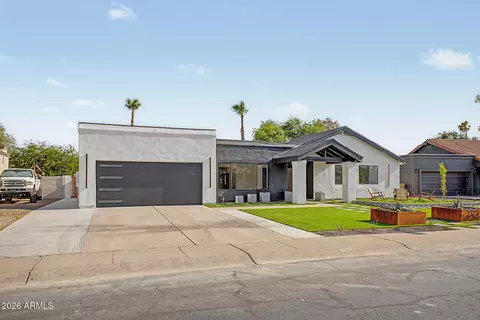 Exterior - 1835 E Manhatton Dr, Tempe, AZ 85282 photo 2 of 8