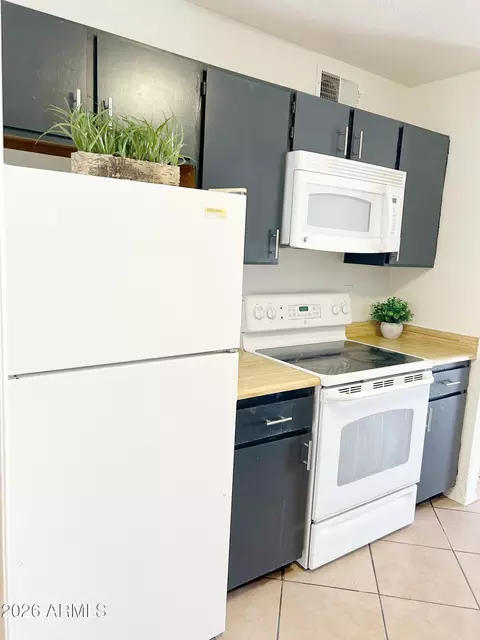 Kitchen - 457 E 9th Ave, Mesa, AZ 85204 photo 1 of 13