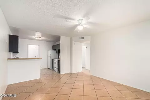 Living - 457 E 9th Ave, Mesa, AZ 85204 photo 1 of 3