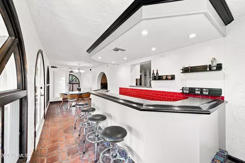 Dining - 3827 E Mercer Ln, Phoenix, AZ 85028 photo 1 of 2