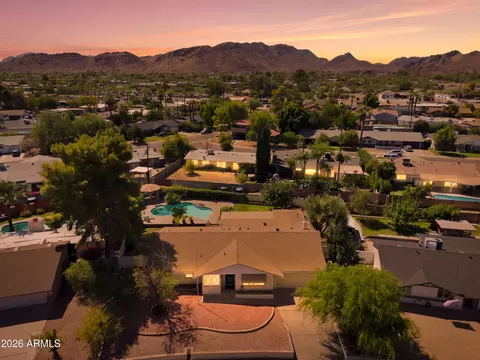 View/Area - 3827 E Mercer Ln, Phoenix, AZ 85028 photo 3 of 3