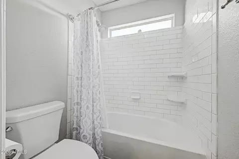 Bath - 1098 S Roca St, Gilbert, AZ 85296 photo 4 of 4