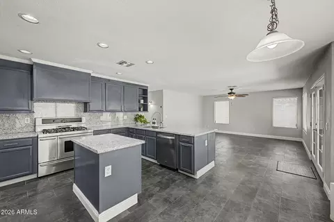 Kitchen - 1098 S Roca St, Gilbert, AZ 85296 photo 3 of 5