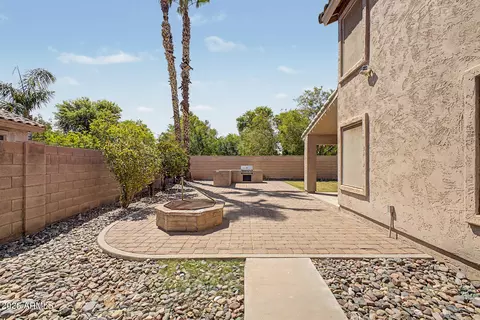 Exterior - 1098 S Roca St, Gilbert, AZ 85296 photo 4 of 6