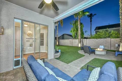 Exterior - 4236 E Tether Trl, Phoenix, AZ 85050 photo 3 of 12