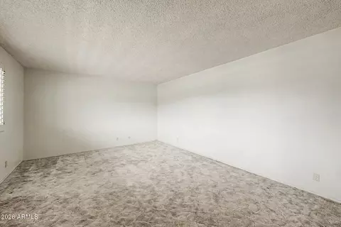 Living - 2302 E Lincoln Cir, Phoenix, AZ 85016 photo 1 of 6
