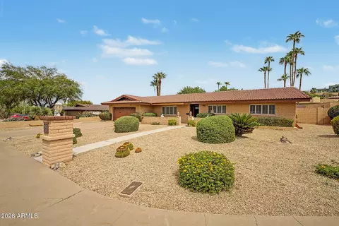 Exterior - 2302 E Lincoln Cir, Phoenix, AZ 85016 photo 2 of 8