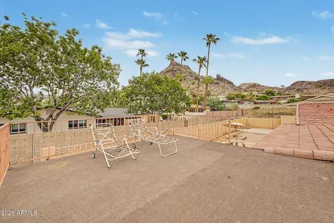 Exterior - 2302 E Lincoln Cir, Phoenix, AZ 85016 photo 6 of 8