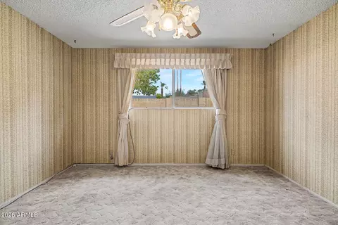 Bedroom - 2302 E Lincoln Cir, Phoenix, AZ 85016 photo 2 of 7