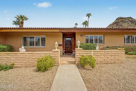 Exterior - 2302 E Lincoln Cir, Phoenix, AZ 85016 photo 3 of 8