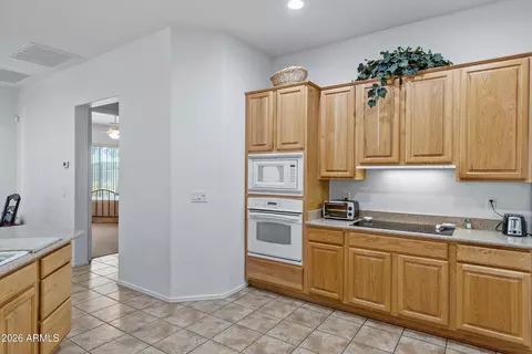 Kitchen - 4665 E Blue Spruce Ln, Gilbert, AZ 85298 photo 5 of 5