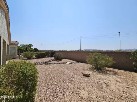 Exterior - 4665 E Blue Spruce Ln, Gilbert, AZ 85298 photo 4 of 9