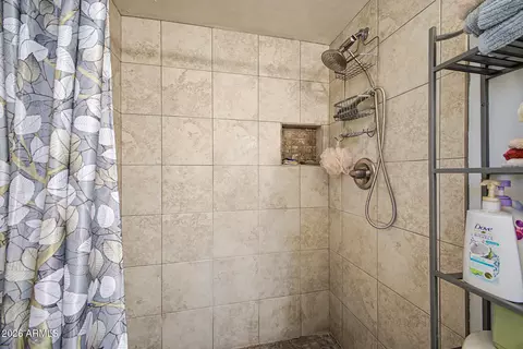 Bath - 6402 E Princess Dr, Mesa, AZ 85205 photo 2 of 3