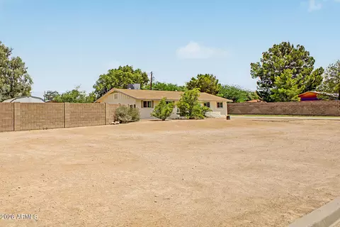 Exterior - 6402 E Princess Dr, Mesa, AZ 85205 photo 2 of 11