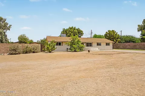 Exterior - 6402 E Princess Dr, Mesa, AZ 85205 photo 3 of 11