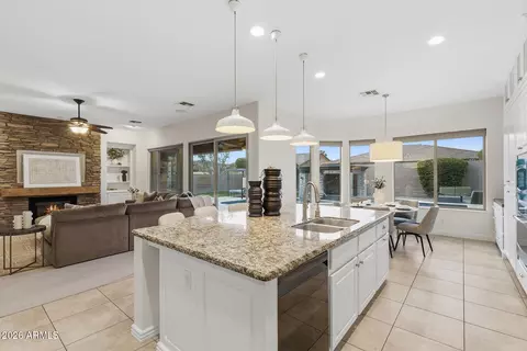 Kitchen - 3986 E Beechnut Pl, Chandler, AZ 85249 photo 1 of 9