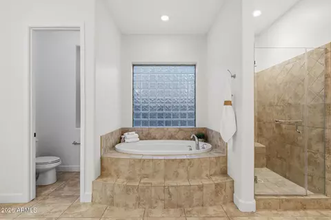 Bath - 3986 E Beechnut Pl, Chandler, AZ 85249 photo 1 of 9
