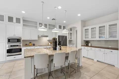 Kitchen - 3986 E Beechnut Pl, Chandler, AZ 85249 photo 9 of 9