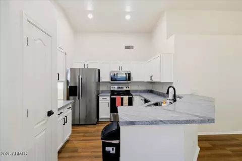 Kitchen - 5712 E Gable Ave, Mesa, AZ 85206 photo 1 of 2