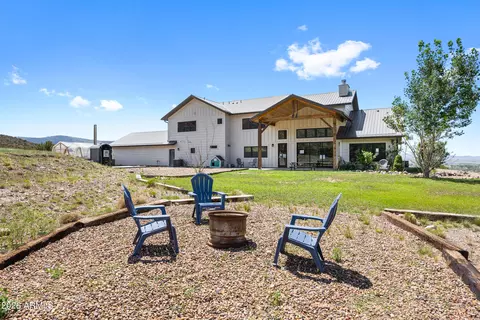 Exterior - 1019 S Juniper St, Eagar, AZ 85925 photo 6 of 16