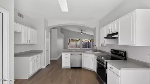 Entry Way - 176 W Dublin St, Gilbert, AZ 85233 photo 1 of 1