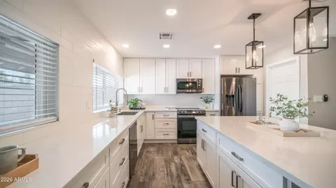 Kitchen - 940 E Harmony Ave, Mesa, AZ 85204 photo 6 of 7