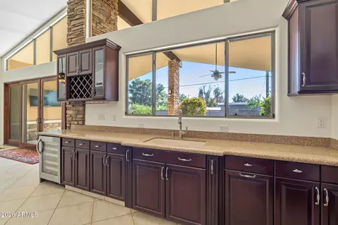 Kitchen - 1435 E Rancho Dr, Phoenix, AZ 85014 photo 3 of 3